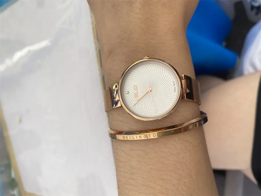 Khách hàng review Đồng hồ ELIO Nàng Thơ 30 mm Nữ ES115-01 3
