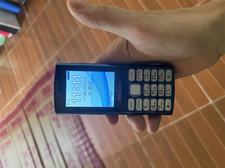 Khách hàng review Điện thoại Masstel Lux 20 6