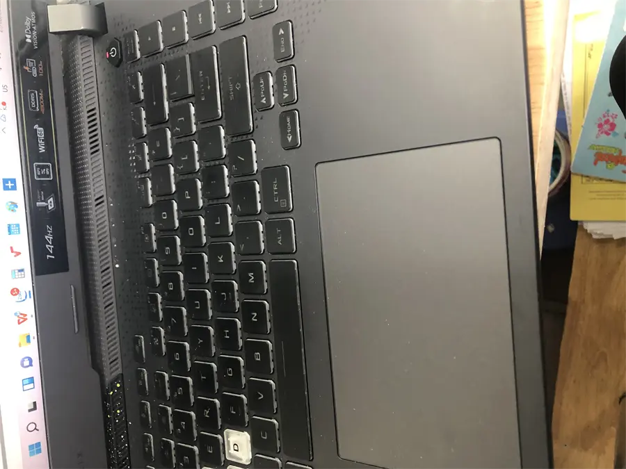 Khách hàng review Laptop Asus Gaming ROG Strix G15 G513RC R7 6800H/8GB/512GB/4GB RTX3050/144Hz/Win11 (HN038W) 2