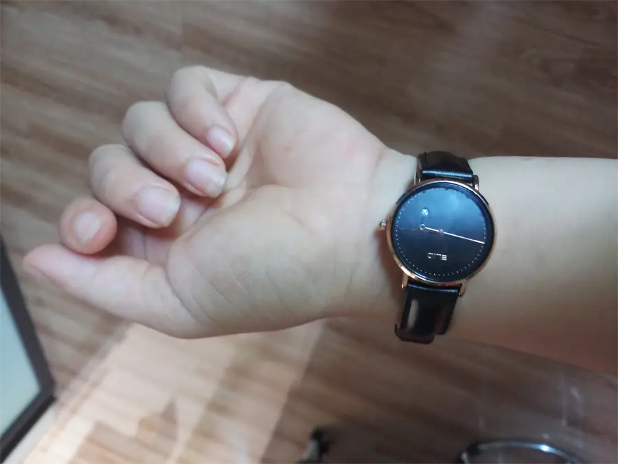 Khách hàng review Đồng hồ ELIO 29 mm Nữ EL061-02 3