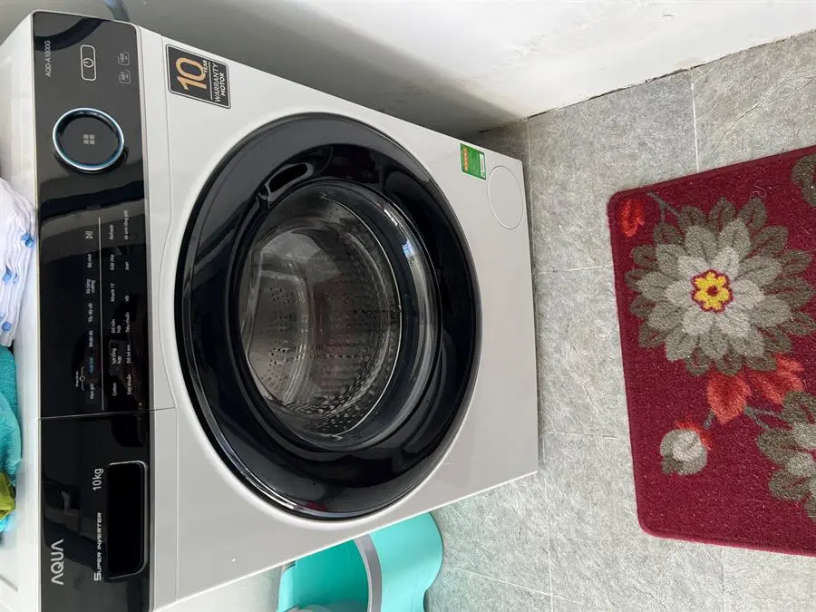 Khách hàng review Máy giặt Aqua Inverter 10 KG AQD-A1000G W 1