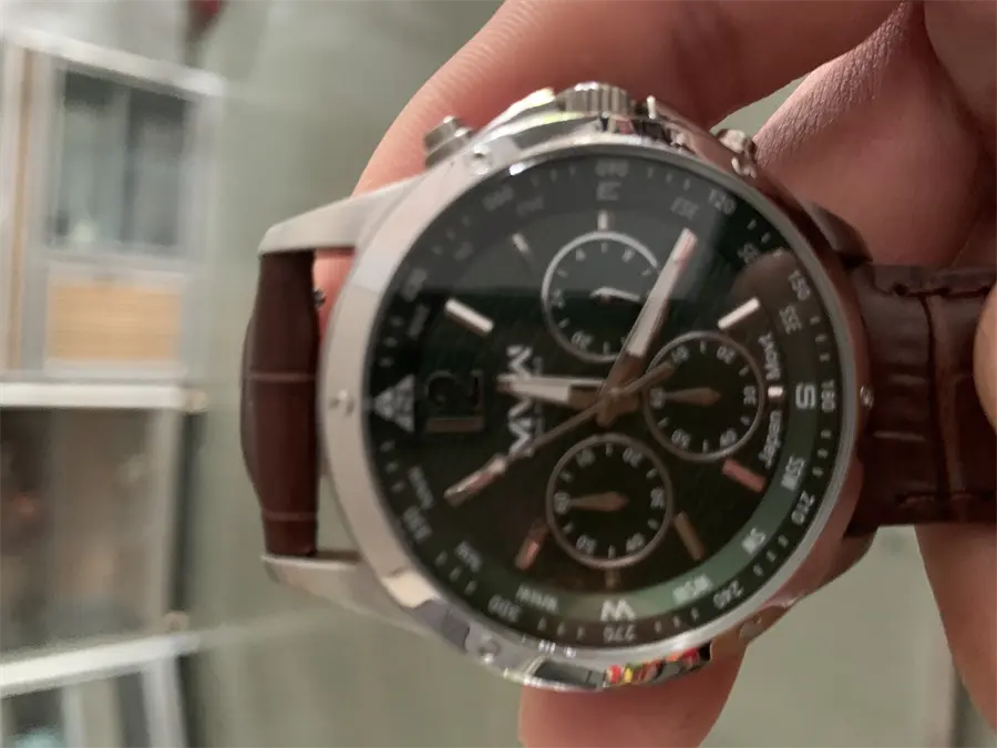 Khách hàng review Đồng hồ MVW Sport 42 mm Nam ML066-02 3