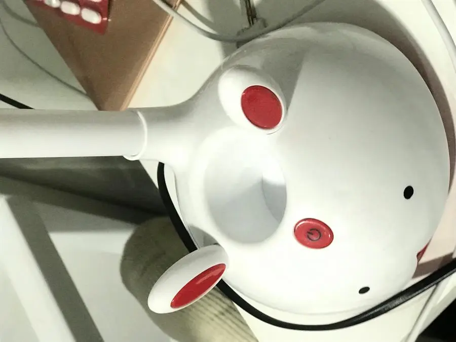 Khách hàng review Đèn bàn học Comet CT411 4