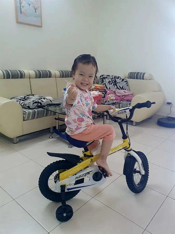 Khách hàng review Xe Đạp Trẻ Em AVACycle Knight JY903-12 12 inch 2