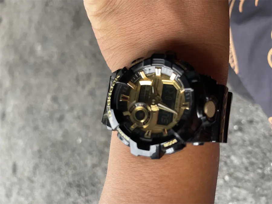 Khách hàng review Đồng hồ G-SHOCK 52.5 mm Nam GA-710GB-1ADR 4