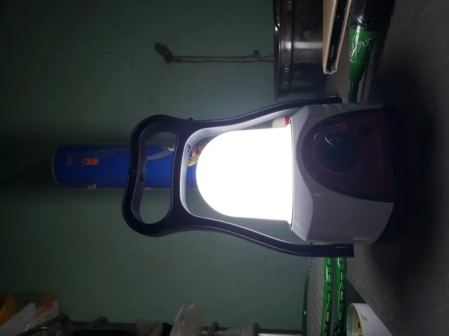 Khách hàng review Đèn sạc Sunhouse SHE-6848LA 4
