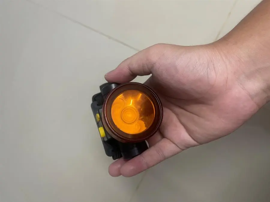 Khách hàng review Đèn pin sạc đội đầu Comet CRT1614 7
