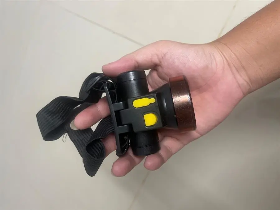 Khách hàng review Đèn pin sạc đội đầu Comet CRT1614 8