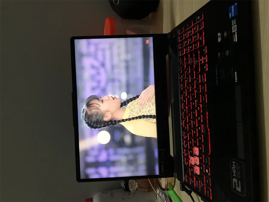 Khách hàng review Laptop Asus TUF Gaming F15 FX506HC i5 11400H/8GB/512GB/4GB RTX3050/144Hz/Win11 (HN144W) 4