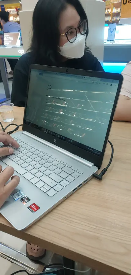 Khách hàng review Laptop HP 14s fq1066AU R5 5500U/8GB/256GB/Win11 (4K0Z6PA) 3