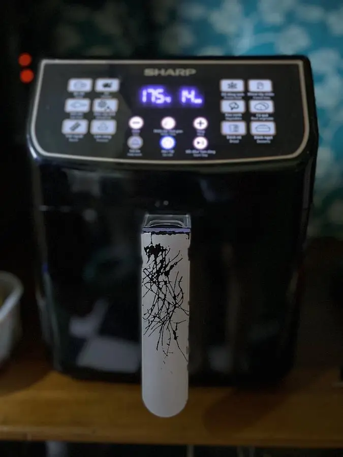 Khách hàng review Nồi chiên không dầu Sharp KF-AF55EV-BK 5.5 lít 11