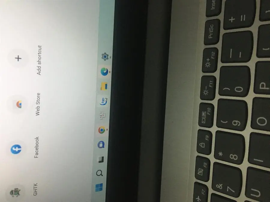 Khách hàng review Laptop Lenovo IdeaPad 3 15IML05 i3 10110U/4GB/256GB/Win11 (81WB01DYVN) 5