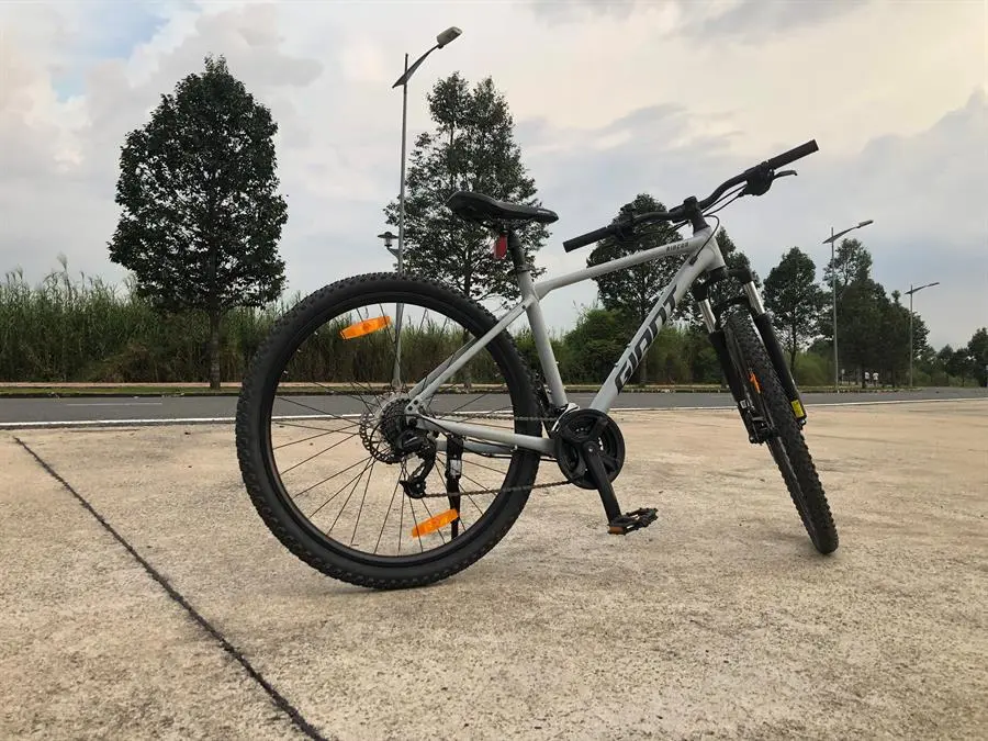 Khách hàng review Xe Đạp Địa Hình MTB Giant Rincon 2 (2022) 27.5 inch Size M 3