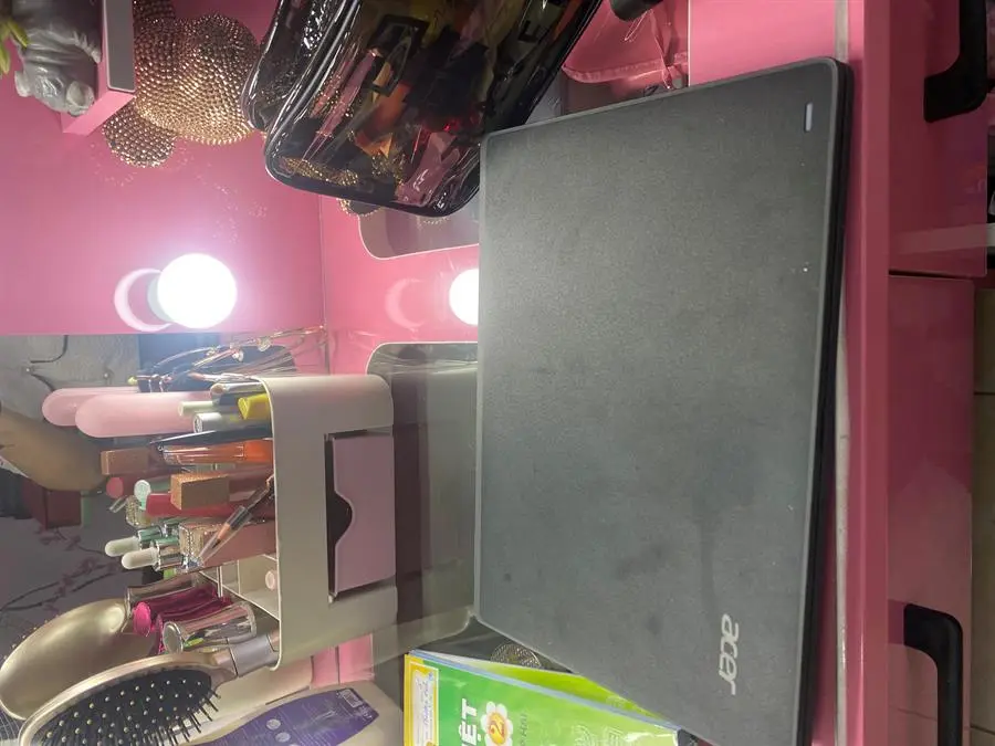 Khách hàng review Laptop Acer TravelMate B3 TMB311 31 C2HB N4020/4GB/128GB/Win11 (NX.VNFSV.006) 12