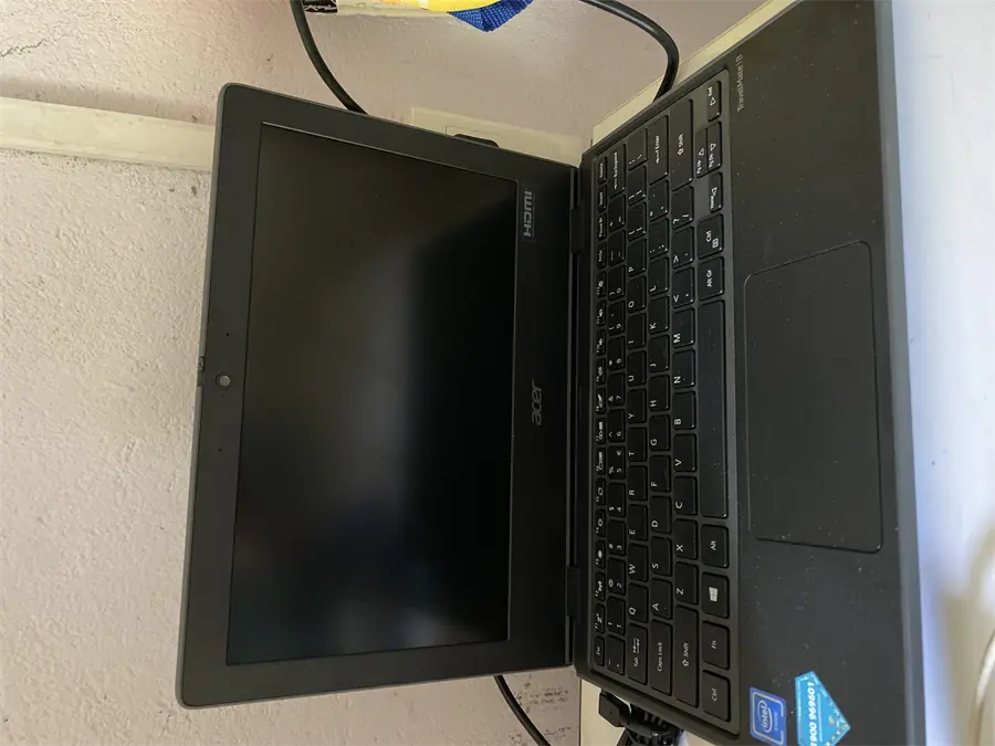 Khách hàng review Laptop Acer TravelMate B3 TMB311 31 C2HB N4020/4GB/128GB/Win11 (NX.VNFSV.006) 11