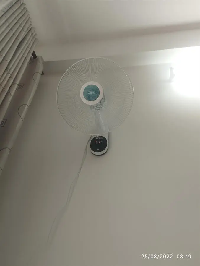 Khách hàng review Quạt treo tường AC 3 cánh AWF02A163 55W 4