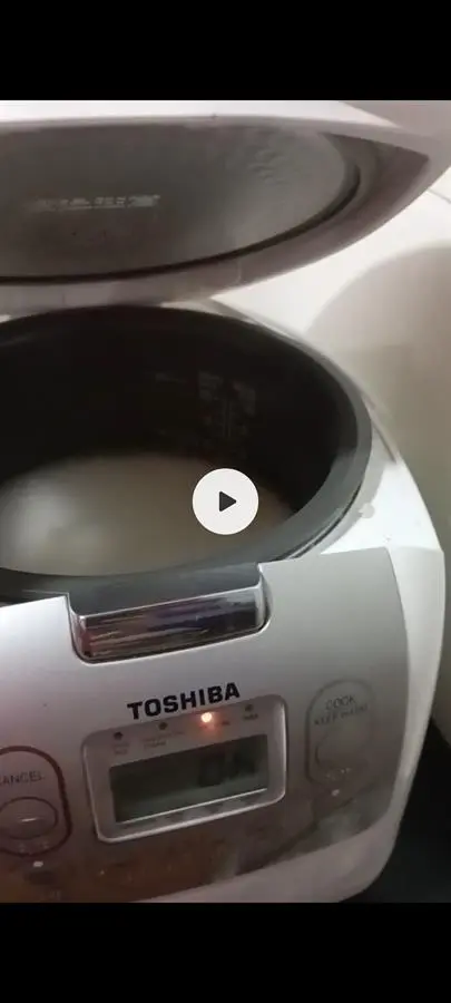 Khách hàng review Nồi cơm điện tử Toshiba 1.8 lít RC-18NMFVN(WT) 25