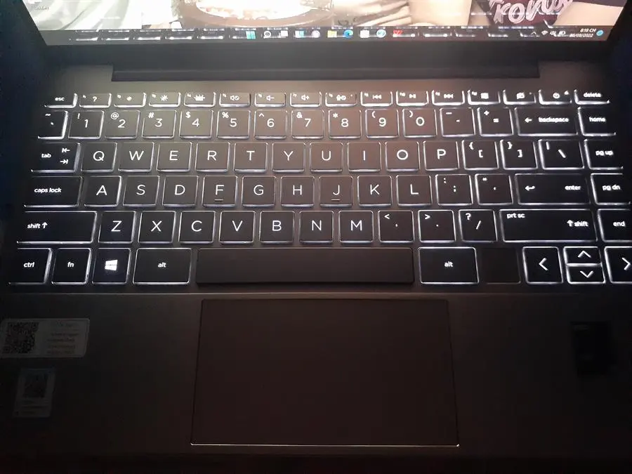 hách hàng review Laptop HP Envy 13 ba1537TU i5 1135G7/8GB/256GB/Win11 (4U6P0PA) 6