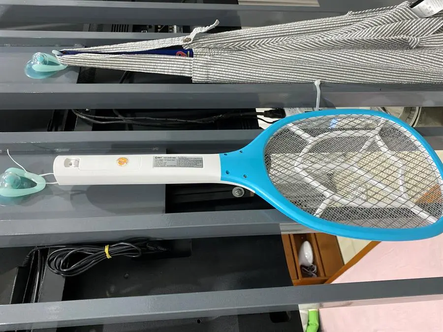 Khách hàng review Vợt muỗi Comet CP042 8