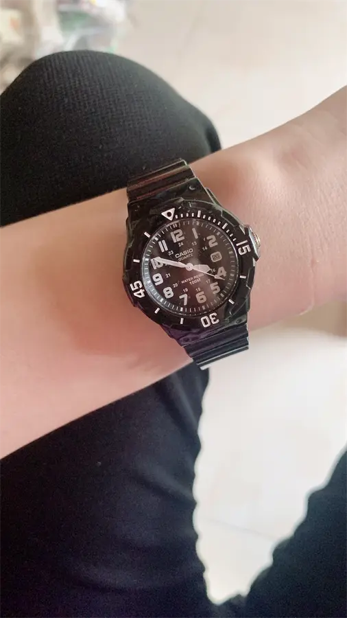Khách hàng review Đồng hồ CASIO Timeless 32.6 mm Nữ LRW-200H-1BVDF 2