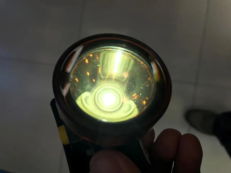 Khách hàng review Đèn pin sạc đội đầu Comet CRT1614 4