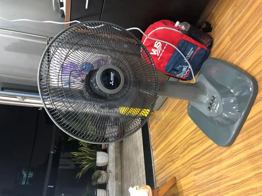 Khách hàng review Quạt lửng Mitsubishi Electric 3 cánh R16-GA CY-GY 45W 11