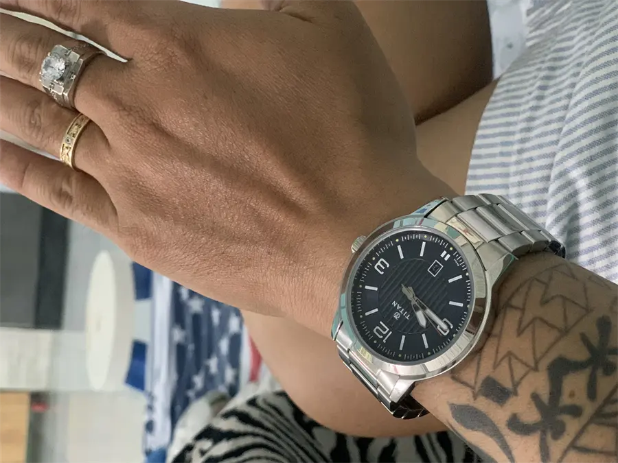 Khách hàng review Đồng hồ TITAN 42 mm Nam 1730SM03 3