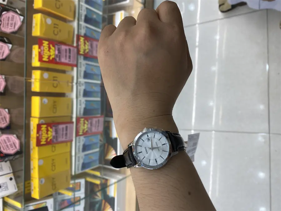 Khách hàng review Đồng hồ ELIO 33 mm Nữ EL072-02 4