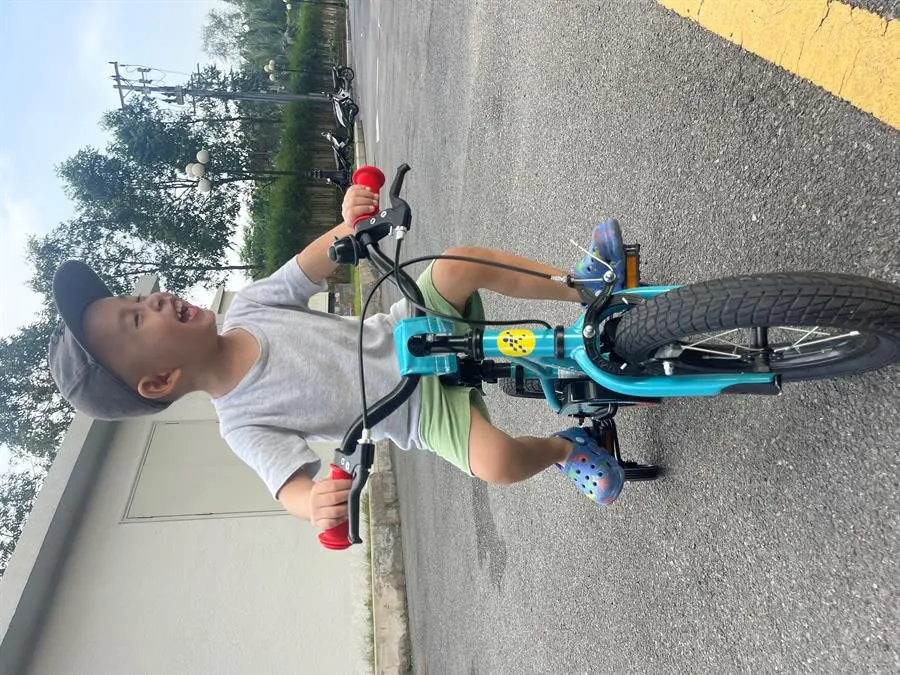 Khách hàng review Xe Đạp Trẻ Em AVACycle Locke JY911-12 12 inch 3