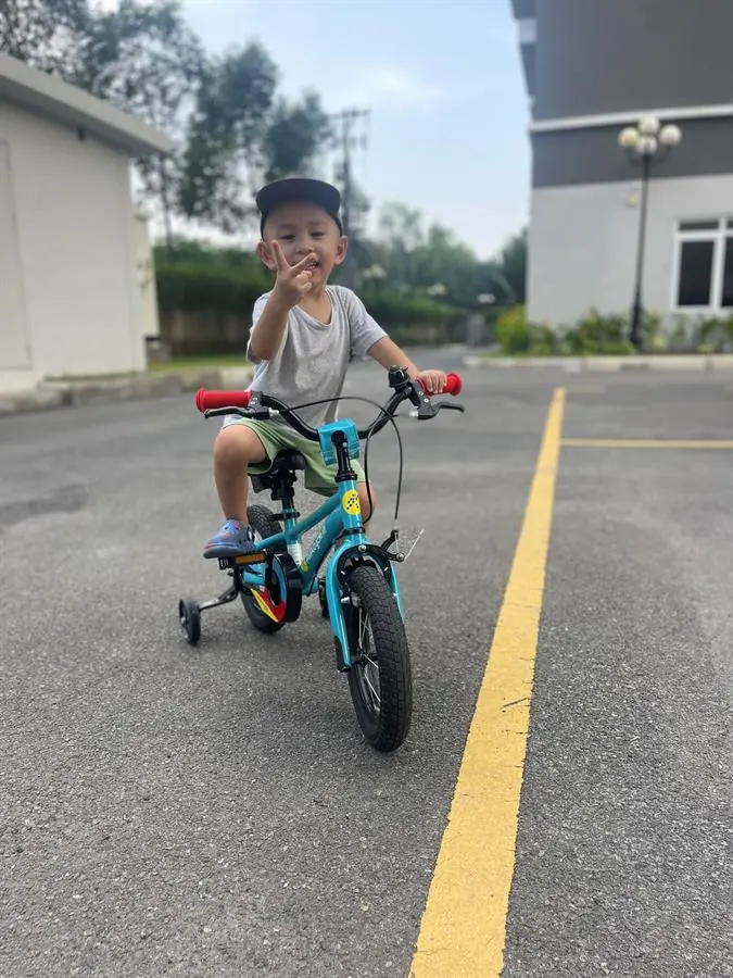 Khách hàng review Xe Đạp Trẻ Em AVACycle Locke JY911-12 12 inch 1
