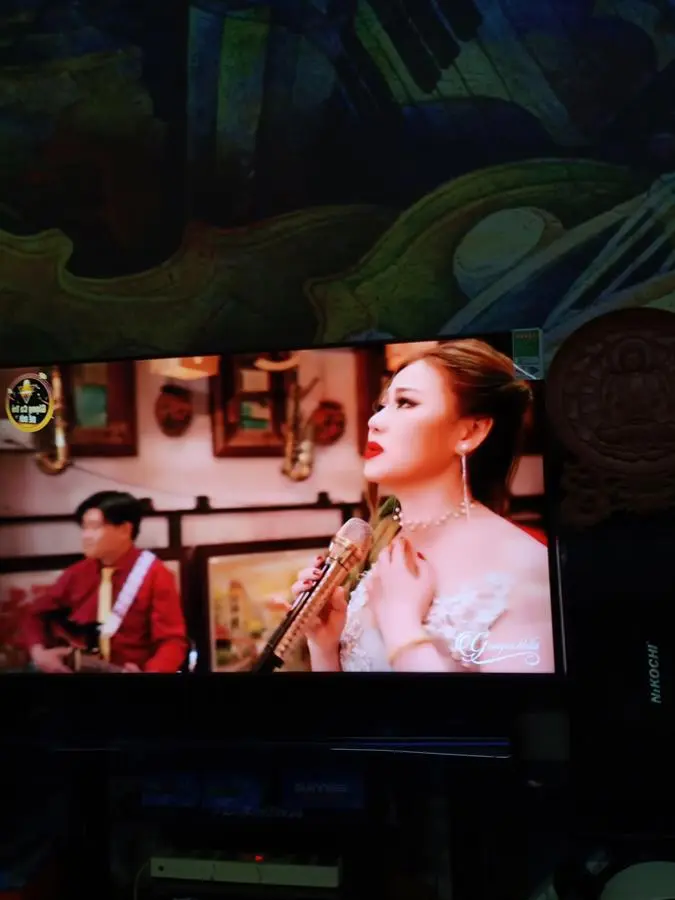 Khách hàng review Smart Tivi QLED Samsung AI 4K 55 inch QA55Q70B 3