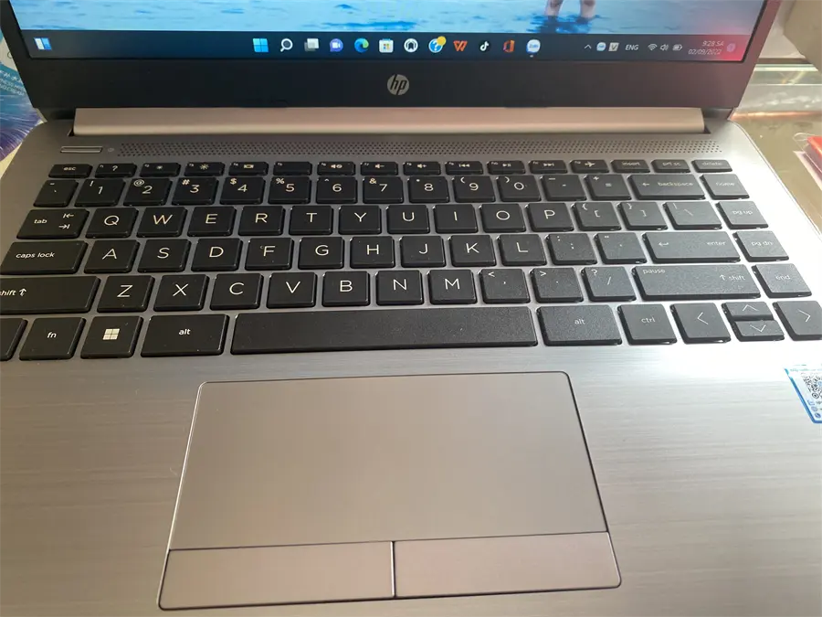 Khách hàng review Laptop HP 245 G8 R3 5300U/4GB/256GB/Win11 (63T27PA) 3