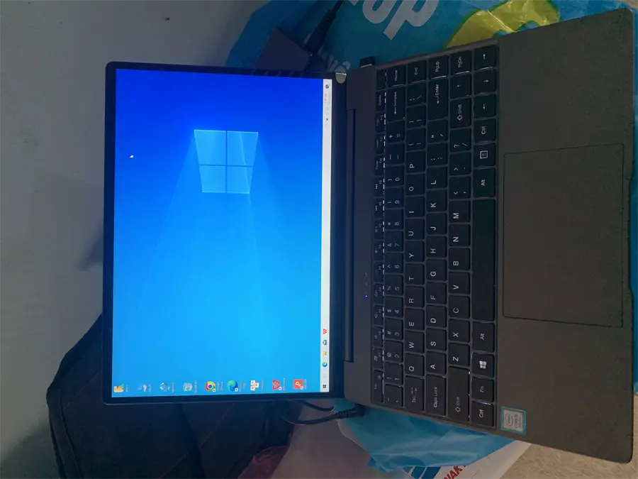 Khách hàng review Laptop CHUWI CoreBook X i5 8259U/16GB/512GB/Win10 6