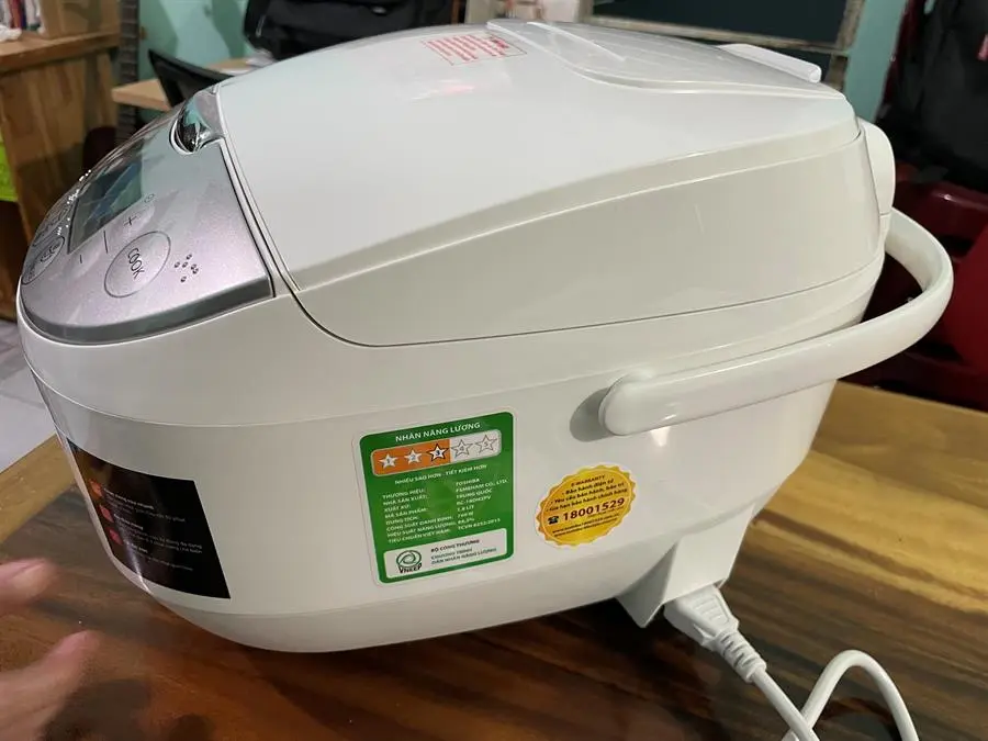 Khách hàng review Nồi cơm điện tử Toshiba 1.8 lít RC-18DH2PV(W) 16