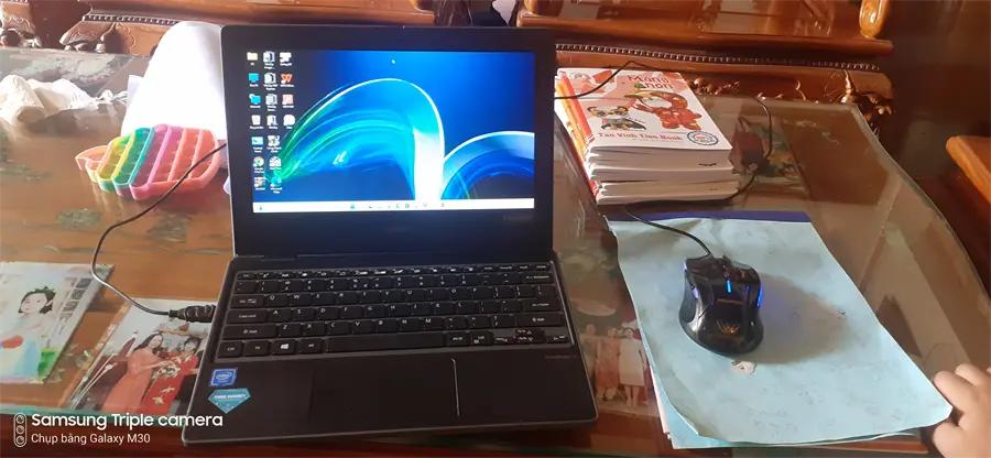 Khách hàng review Laptop Acer TravelMate B3 TMB311 31 C2HB N4020/4GB/128GB/Win11 (NX.VNFSV.006) 8