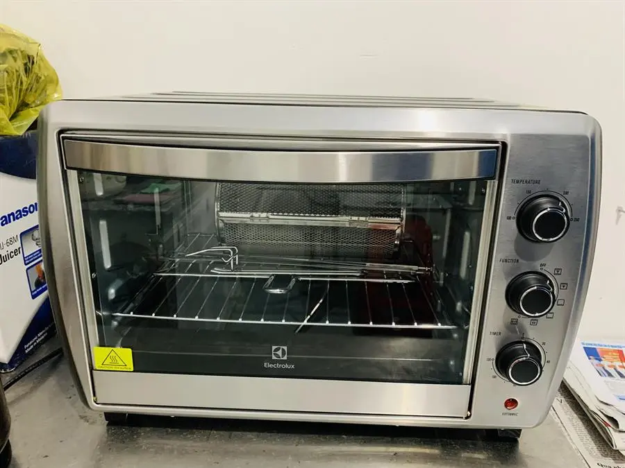 Khách hàng review Lò nướng Electrolux EOT38MXC 38 lít 3