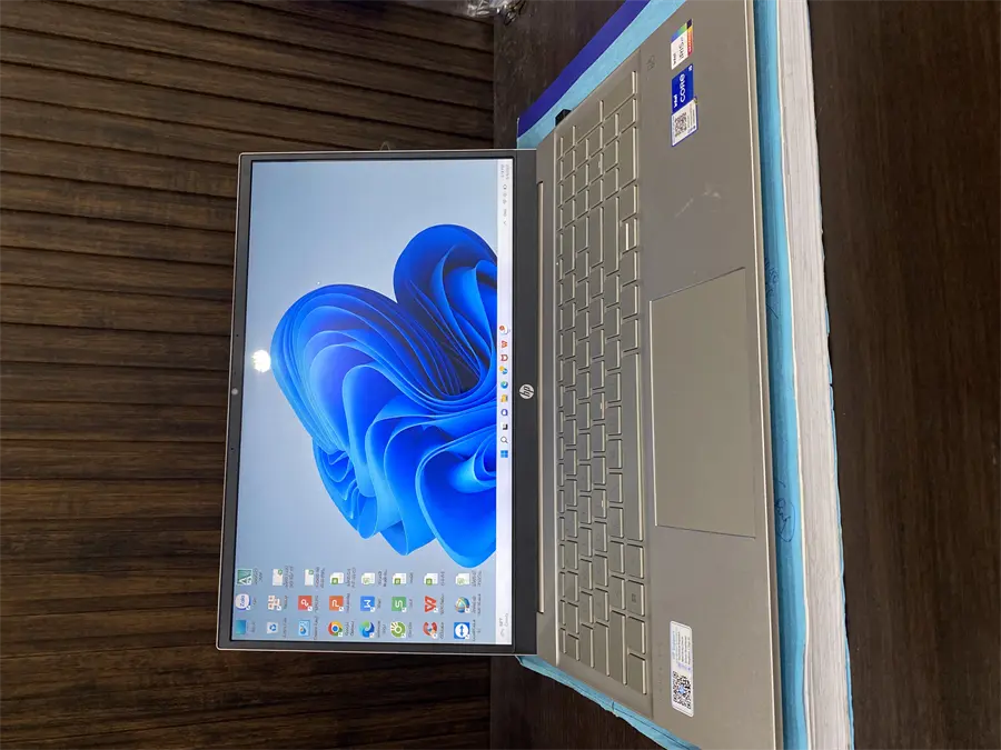 Khách hàng review Laptop HP Pavilion 15 eg2056TU i5 1240P/8GB/512GB/Win11 (6K786PA) 8