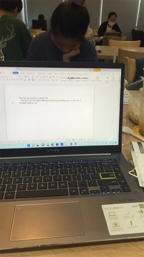 Khách hàng review Laptop Asus VivoBook S433EA i5 1135G7/8GB/512GB/Win11 (AM2307W) 2