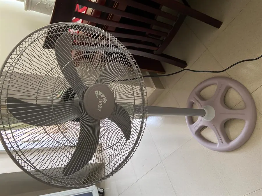 Khách hàng review Quạt đứng Asia 5 cánh VY539790 55W 9