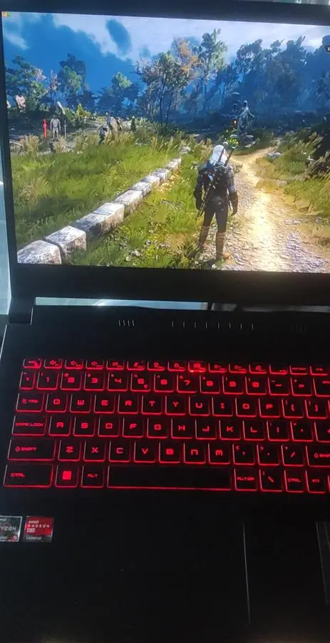 Khách hàng review Laptop MSI Gaming Bravo 15 B5DD R5 5600H/8GB/512GB/4GB RX5500M/Balo/Chuột/Win11 (279VN) 2