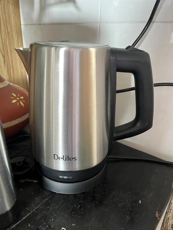 Khách hàng review Bình đun siêu tốc Delites 1.7 lít ST17S03 8
