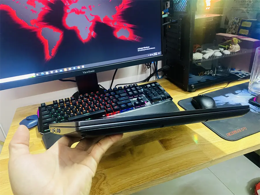 Khách hàng review Laptop Acer Aspire 7 Gaming A715 42G R4XX R5 5500U/8GB/256GB/4GB GTX1650/Win11 (NH.QAYSV.008) 14