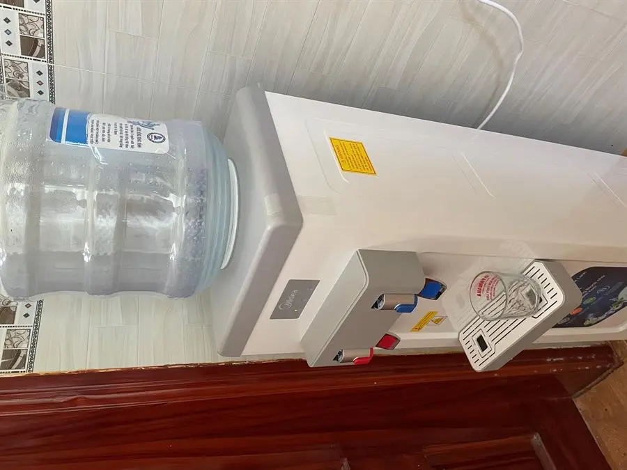 Khách hàng review Cây nước nóng lạnh Midea YL1932S 550W 1