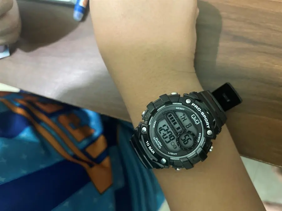 Khách hàng review Đồng hồ Q 3