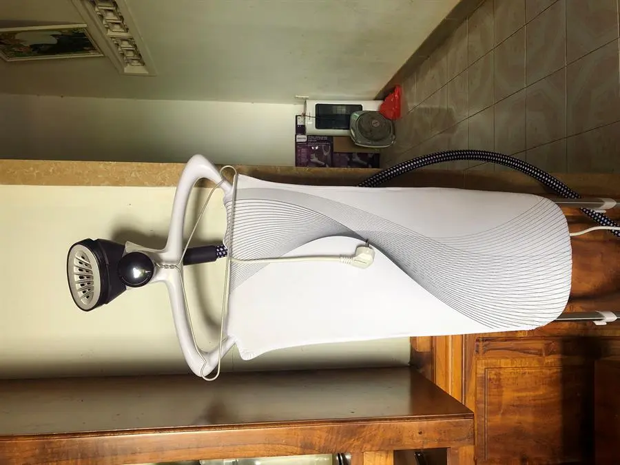 Khách hàng review Bàn ủi hơi nước đứng Philips GC558 2000W 2