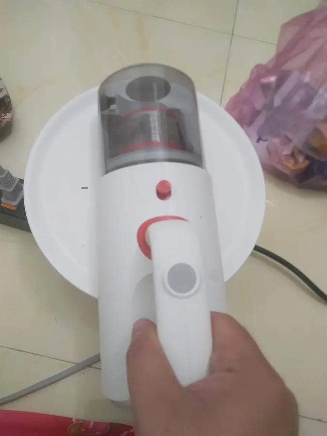 Khách hàng review Máy hút bụi đệm giường Deerma CM1300 5