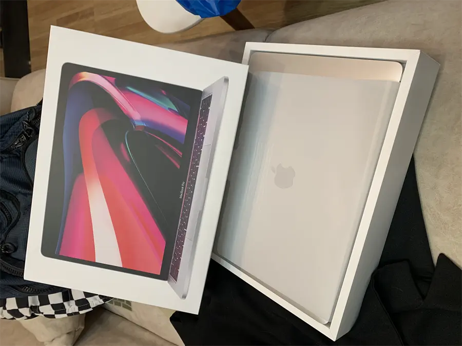 Khách hàng review Laptop Apple MacBook Pro 13 inch M2 2022 8-core CPU/16GB/512GB/10-core GPU (Z16U) 3