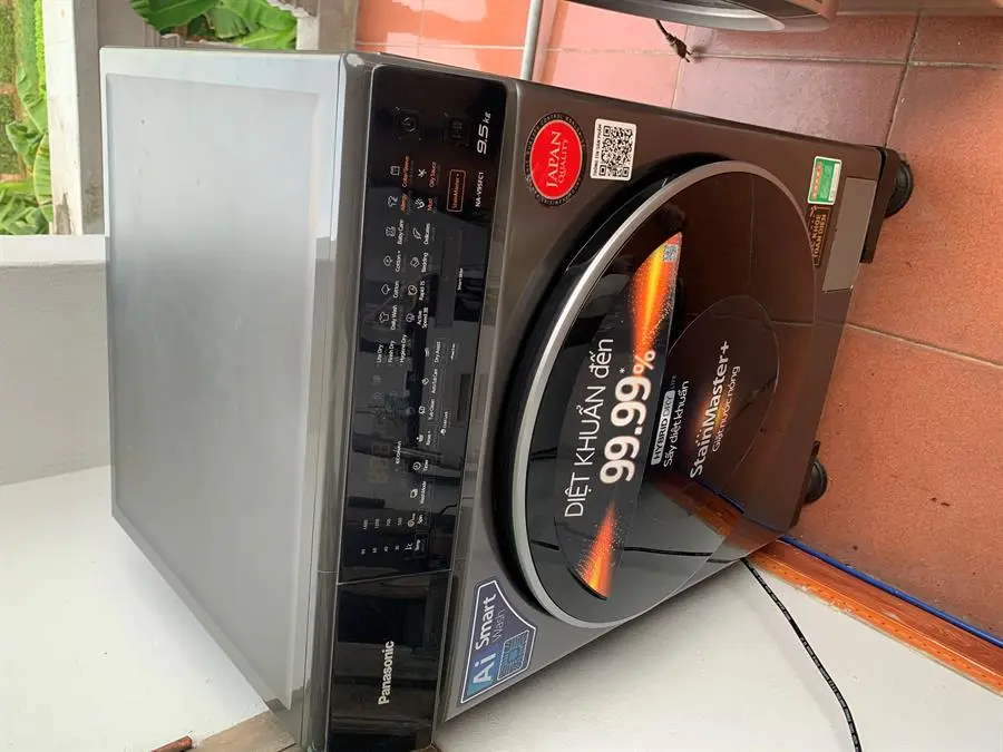 Khách hàng review Máy giặt Panasonic Inverter giặt 9.5 kg - sấy tiện ích 2 kg NA-V95FC1LVT 72
