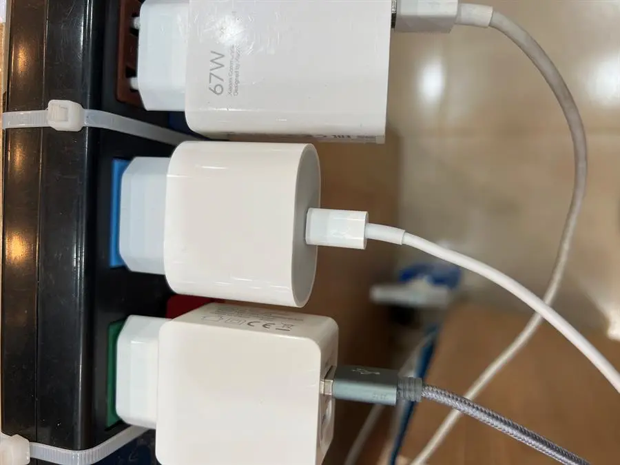 Khách hàng review Sạc nhanh Type-C PD 20W Apple 43