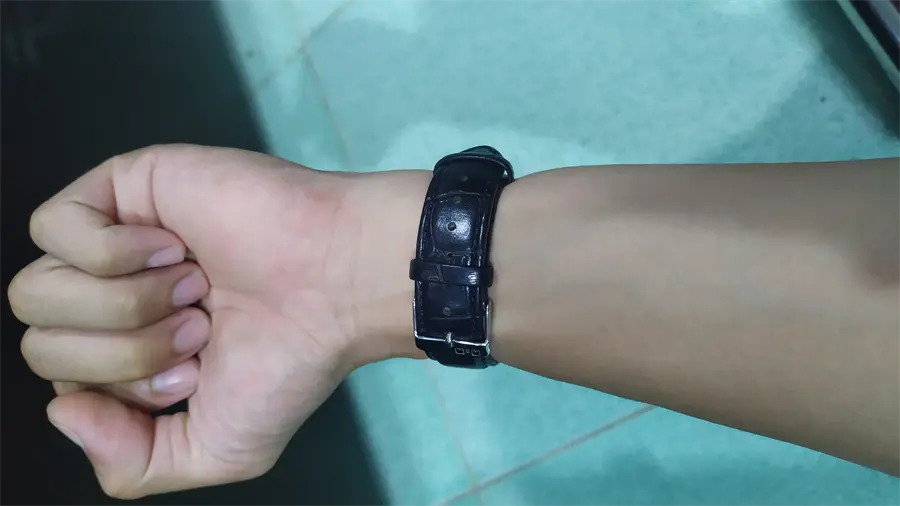 Khách hàng review Đồng hồ Q 5